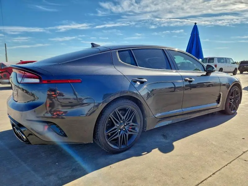 2022 KIA STINGER GT1  