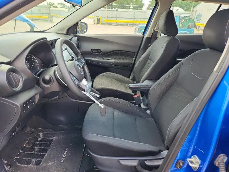 2021 NISSAN KICKS   