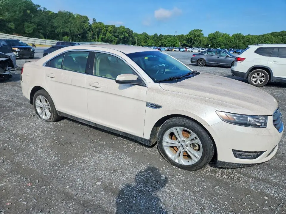 2018 FORD TAURUS SEL  