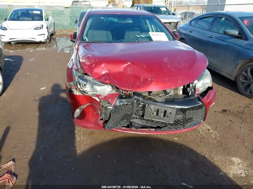 2015 TOYOTA CAMRY SE