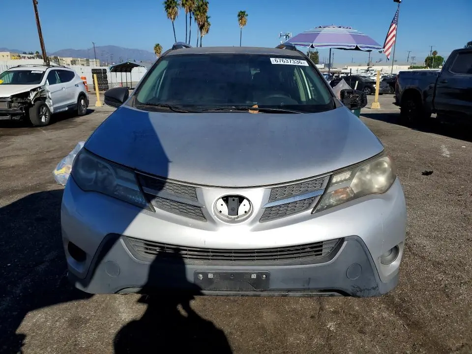 2015 TOYOTA RAV4 LE  
