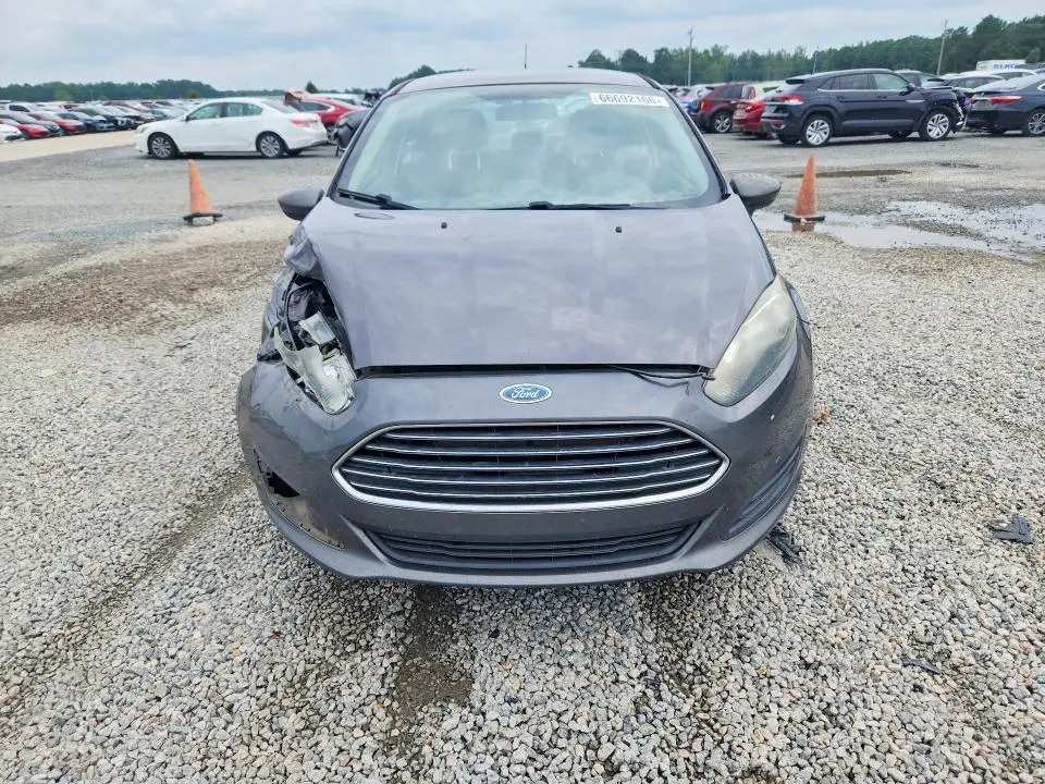 2017 FORD FIESTA SE  