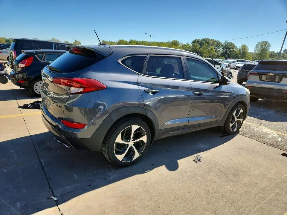 2016 HYUNDAI TUCSON SPORT  