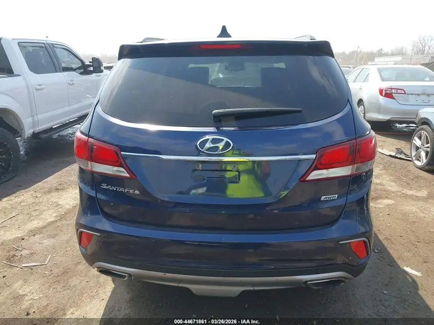 2017 HYUNDAI SANTA FE SE