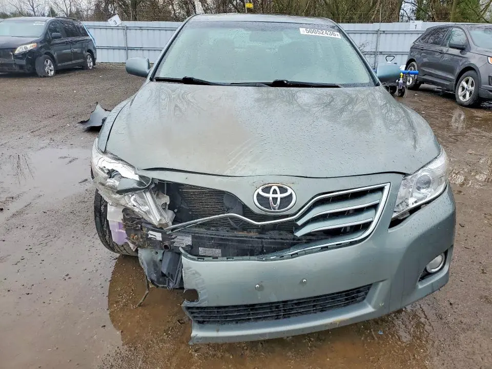 2010 TOYOTA CAMRY XLE V6  