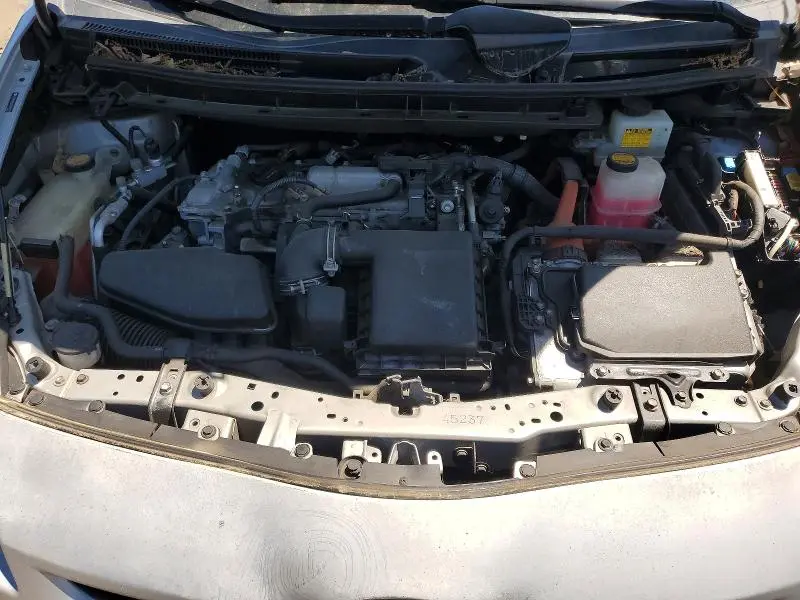 2010 TOYOTA PRIUS III  