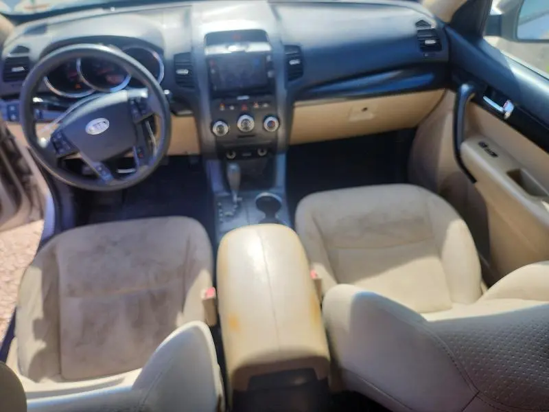 2013 KIA SORENTO LX  