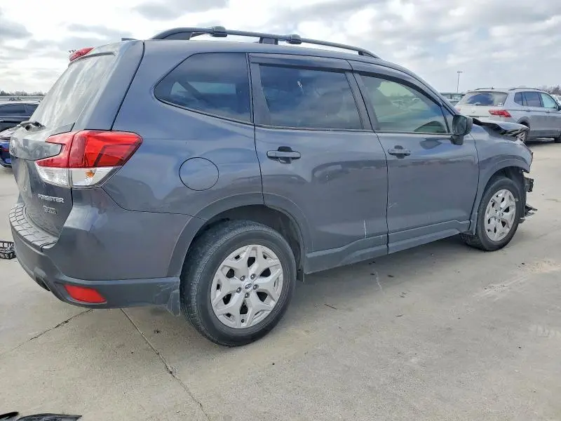 2021 SUBARU FORESTER   