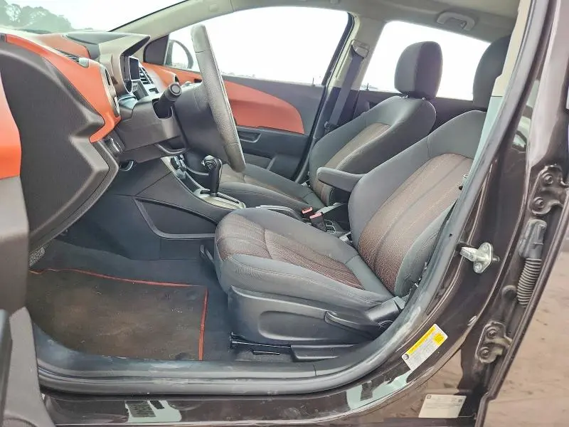 2016 CHEVROLET SONIC LT  