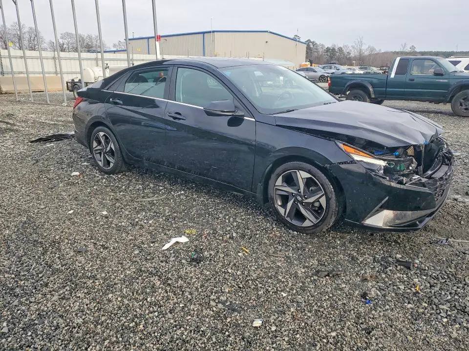 2021 HYUNDAI ELANTRA SEL  