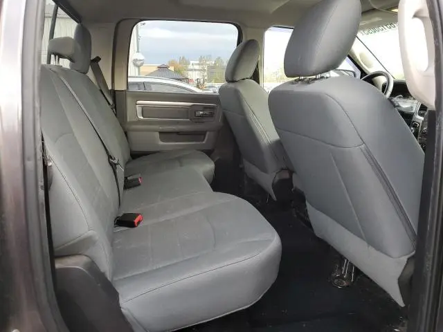 2016 RAM 1500 SLT