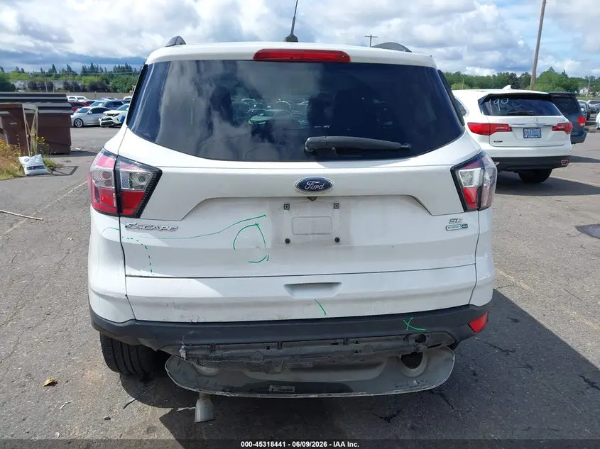 2018 FORD ESCAPE SE