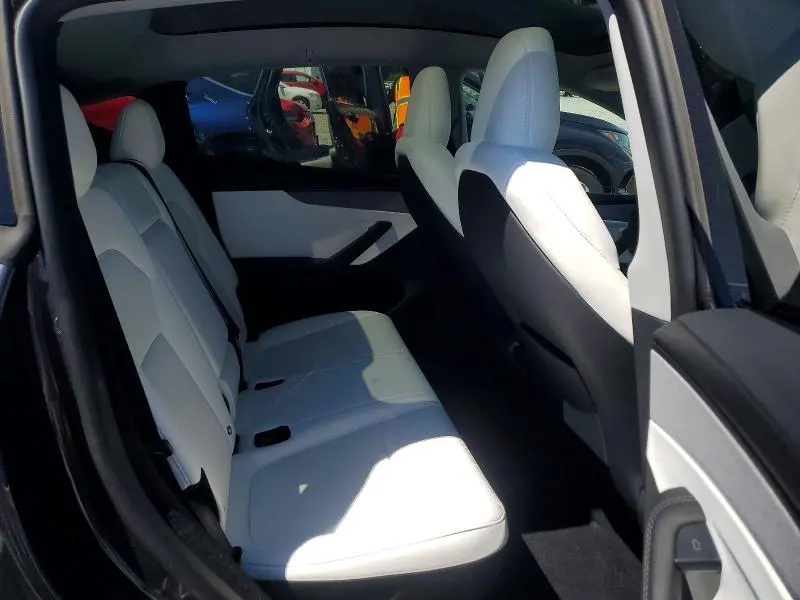 2026 TESLA MODEL Y   
