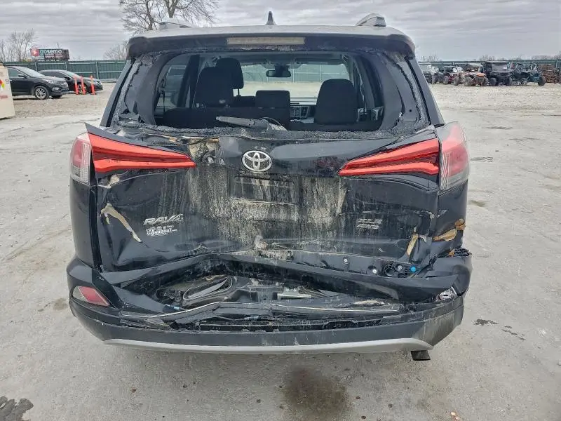 2017 TOYOTA RAV4 XLE  