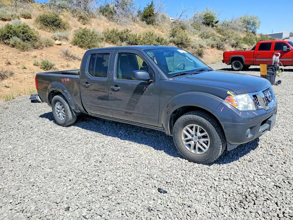2015 NISSAN FRONTIER SV  