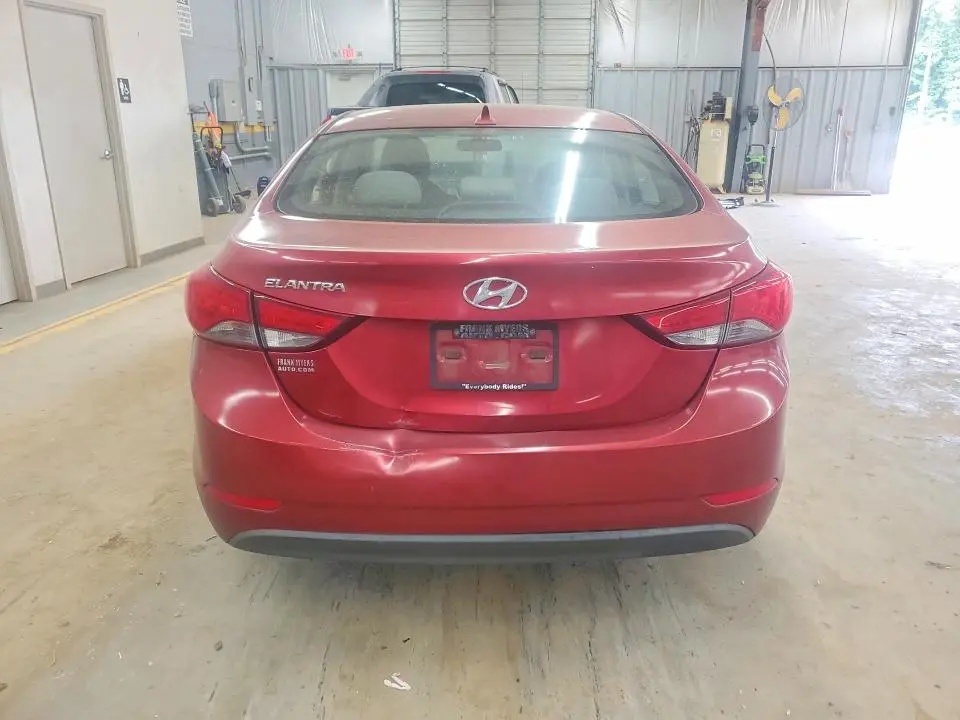 2015 HYUNDAI ELANTRA SE  