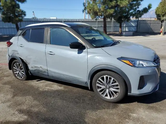 2021 NISSAN KICKS SV  