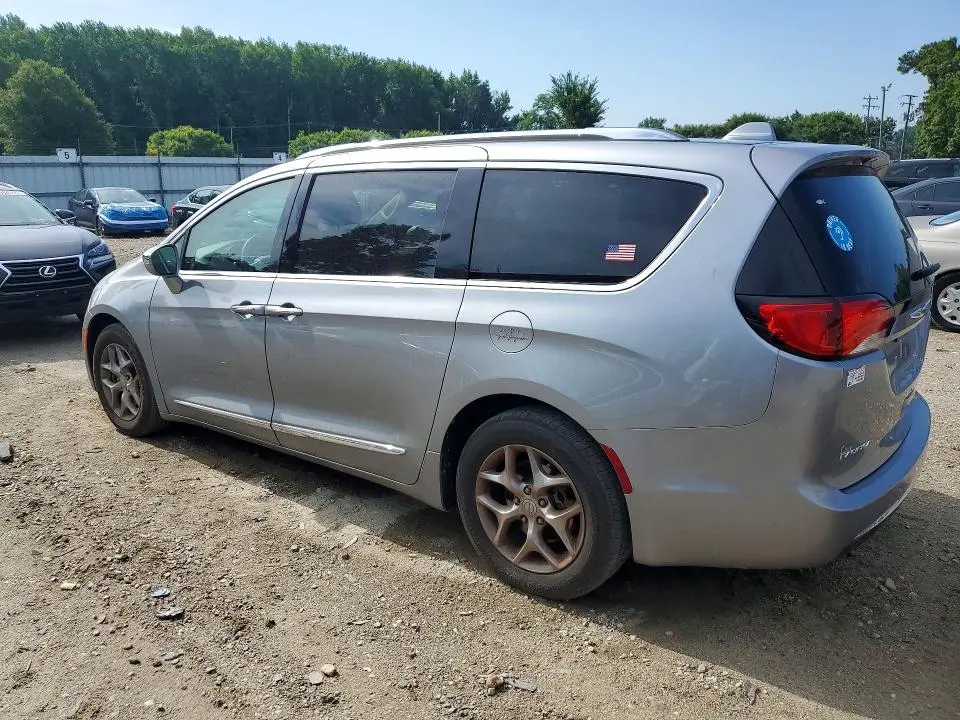 2018 CHRYSLER PACIFICA LIMITED  