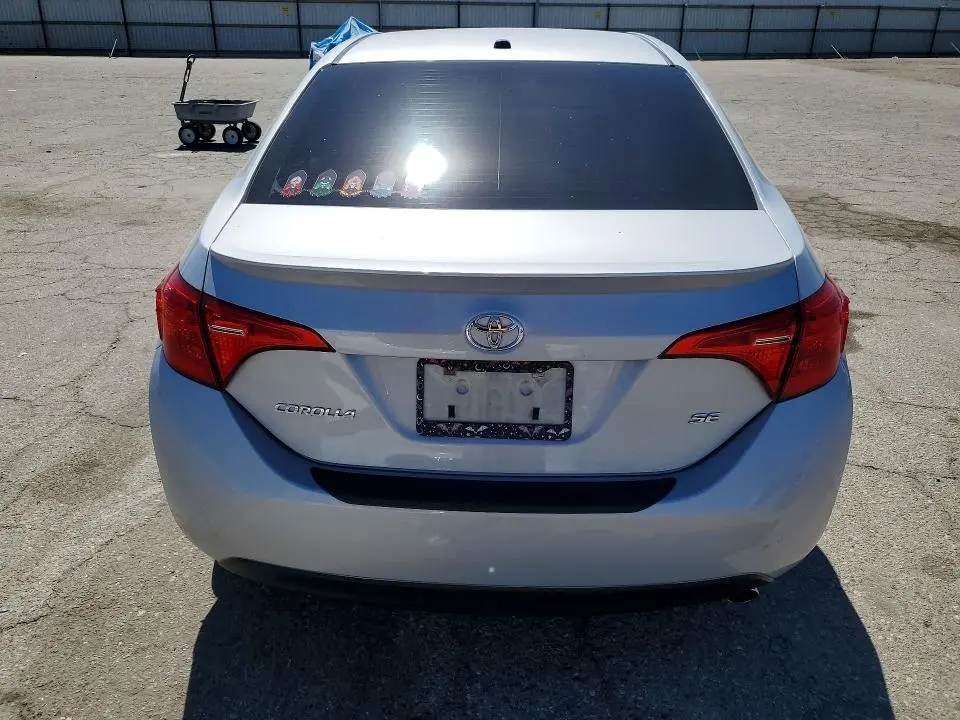 2017 TOYOTA COROLLA SE  