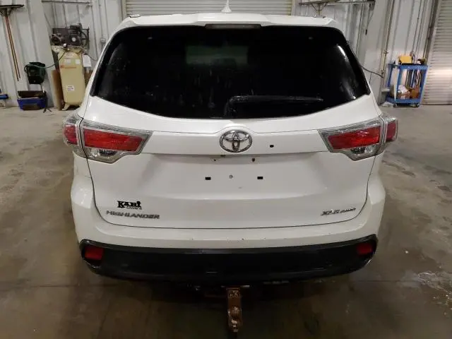 2016 TOYOTA HIGHLANDER XLE  