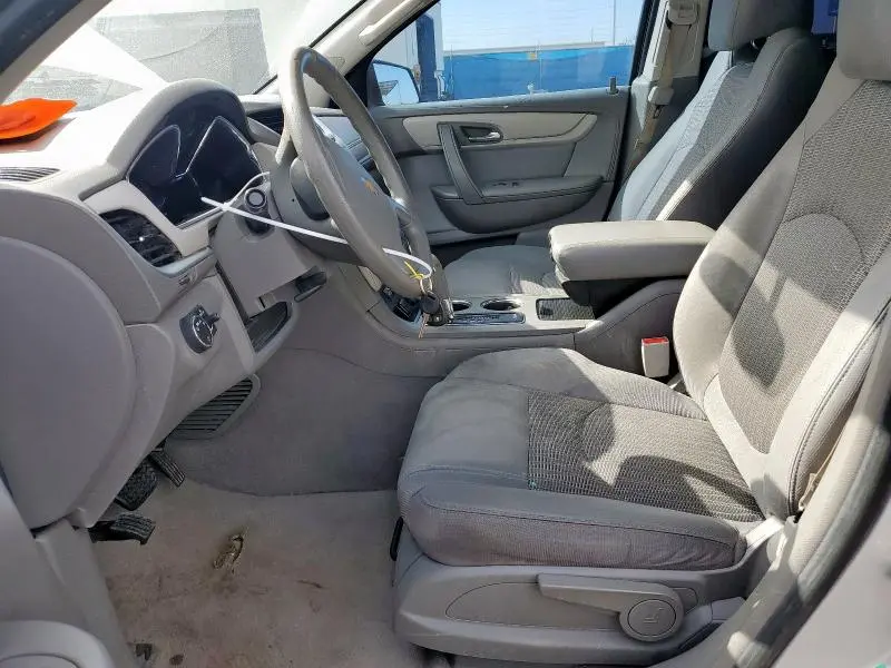 2016 CHEVROLET TRAVERSE LS  