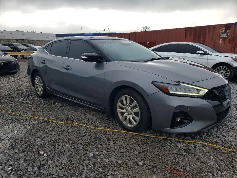 2021 NISSAN MAXIMA SR  