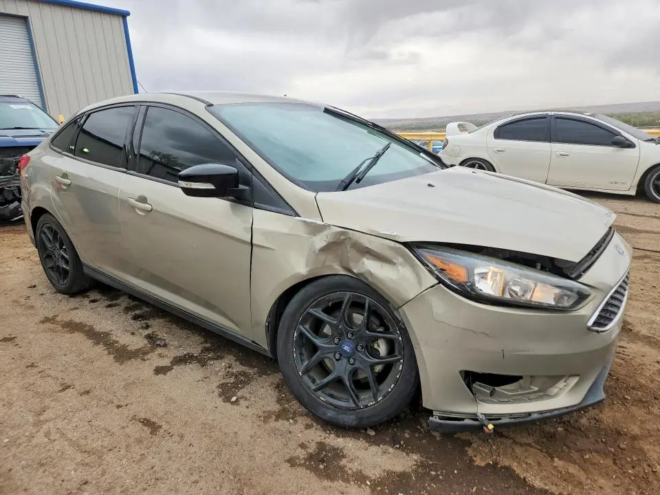 2016 FORD FOCUS SE  