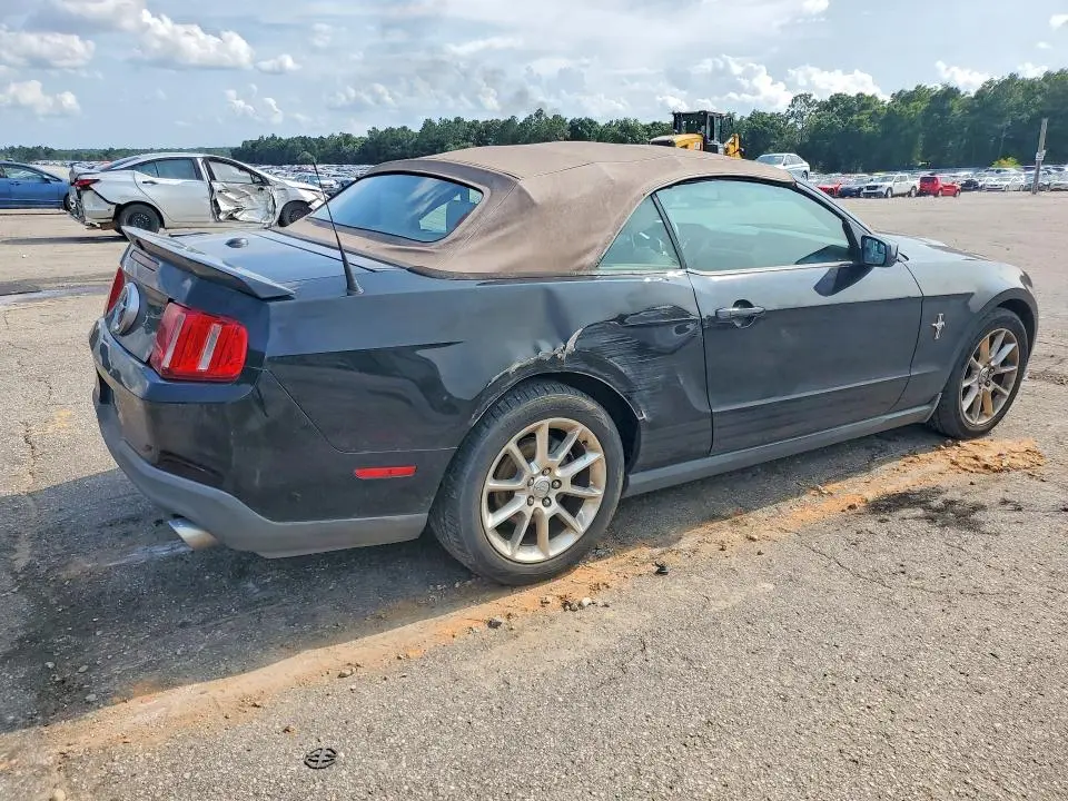 2011 FORD MUSTANG   