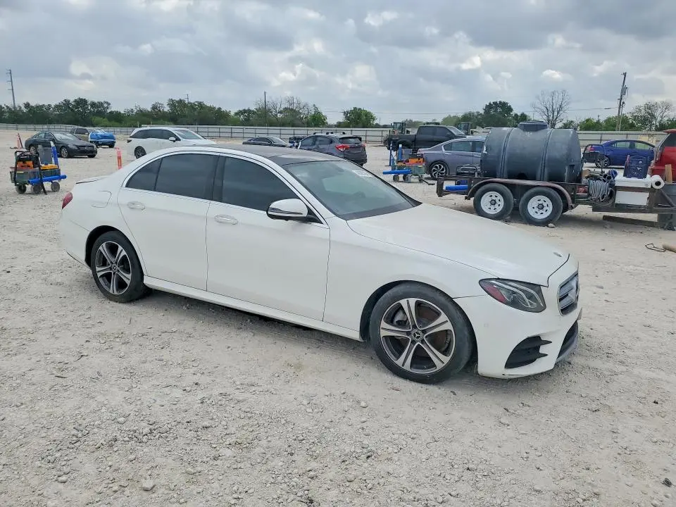 2019 MERCEDES-BENZ E 300  