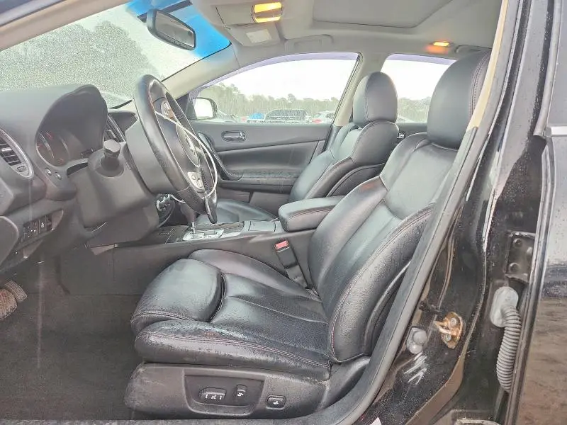 2010 NISSAN MAXIMA S  