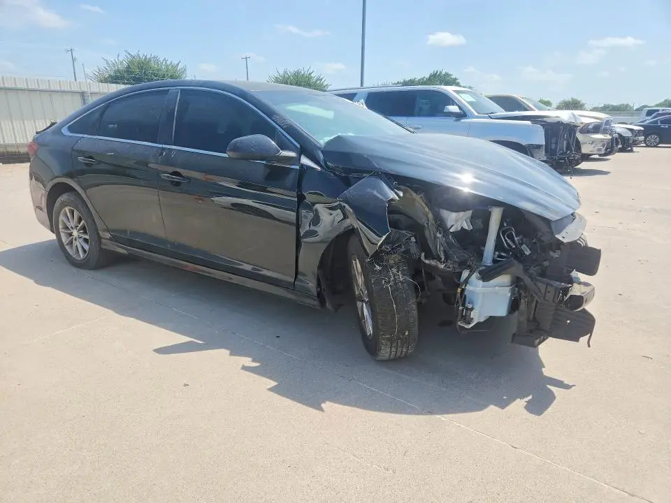 2018 HYUNDAI SONATA SE  