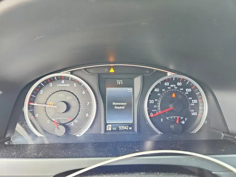 2017 TOYOTA CAMRY SE  