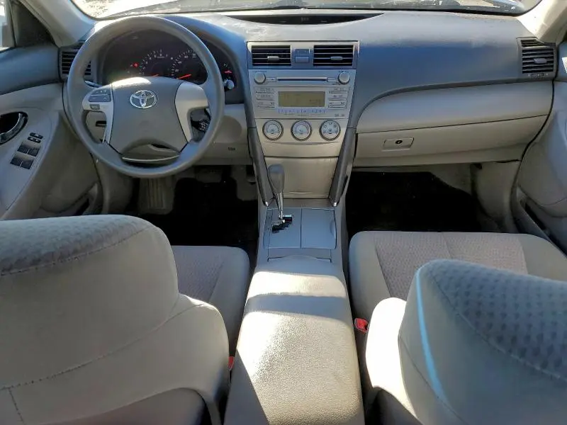 2011 TOYOTA CAMRY SE  