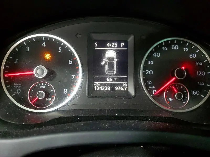2011 VOLKSWAGEN TIGUAN S  