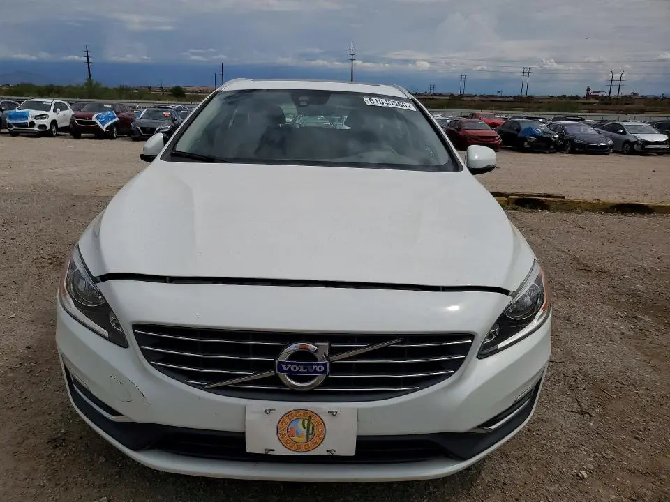 2016 VOLVO V60 T5 PREMIER  
