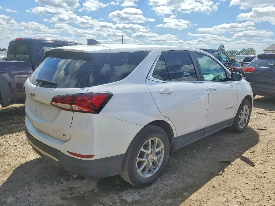 2022 CHEVROLET EQUINOX LT  