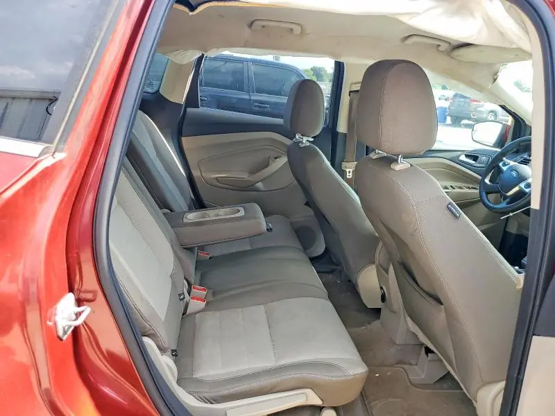 2016 FORD ESCAPE SE  