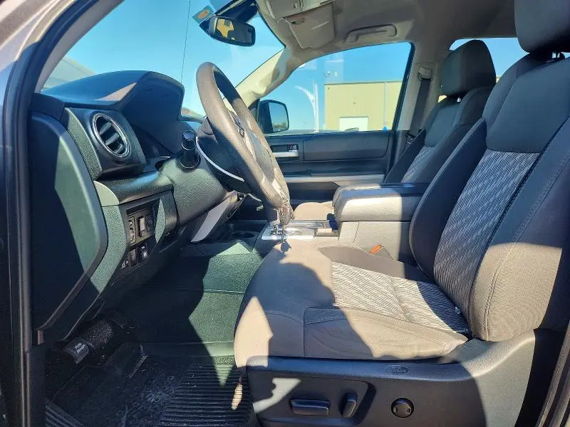 2018 TOYOTA TUNDRA CREWMAX SR5  