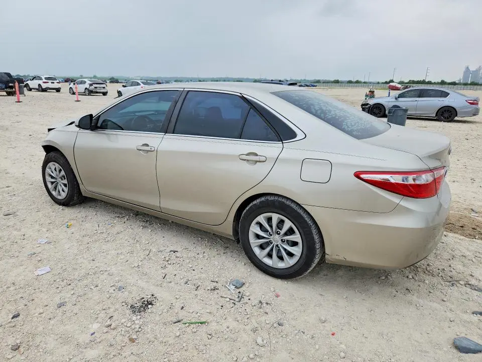 2017 TOYOTA CAMRY LE  