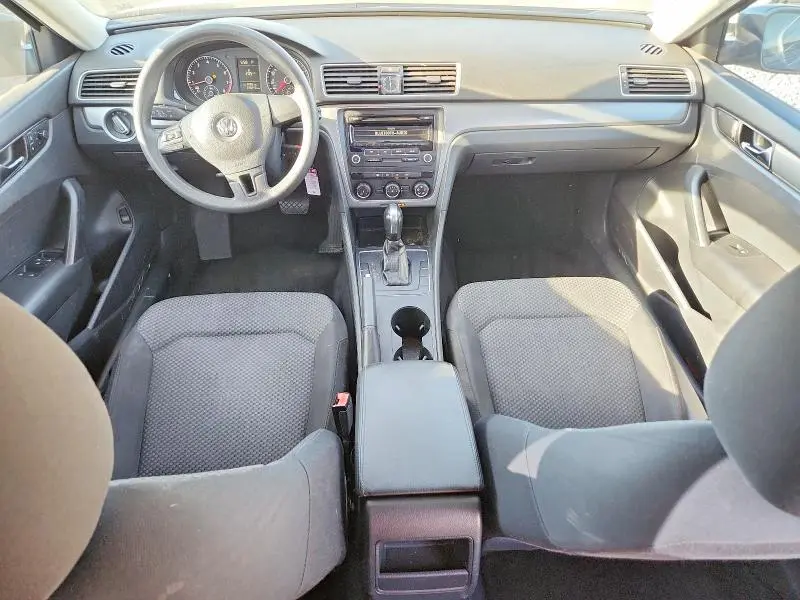 2013 VOLKSWAGEN PASSAT S  