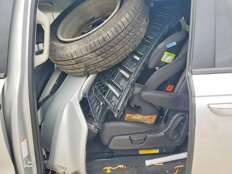 2023 KIA CARNIVAL LX  