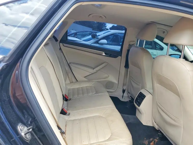 2017 VOLKSWAGEN PASSAT SEL PREMIUM  