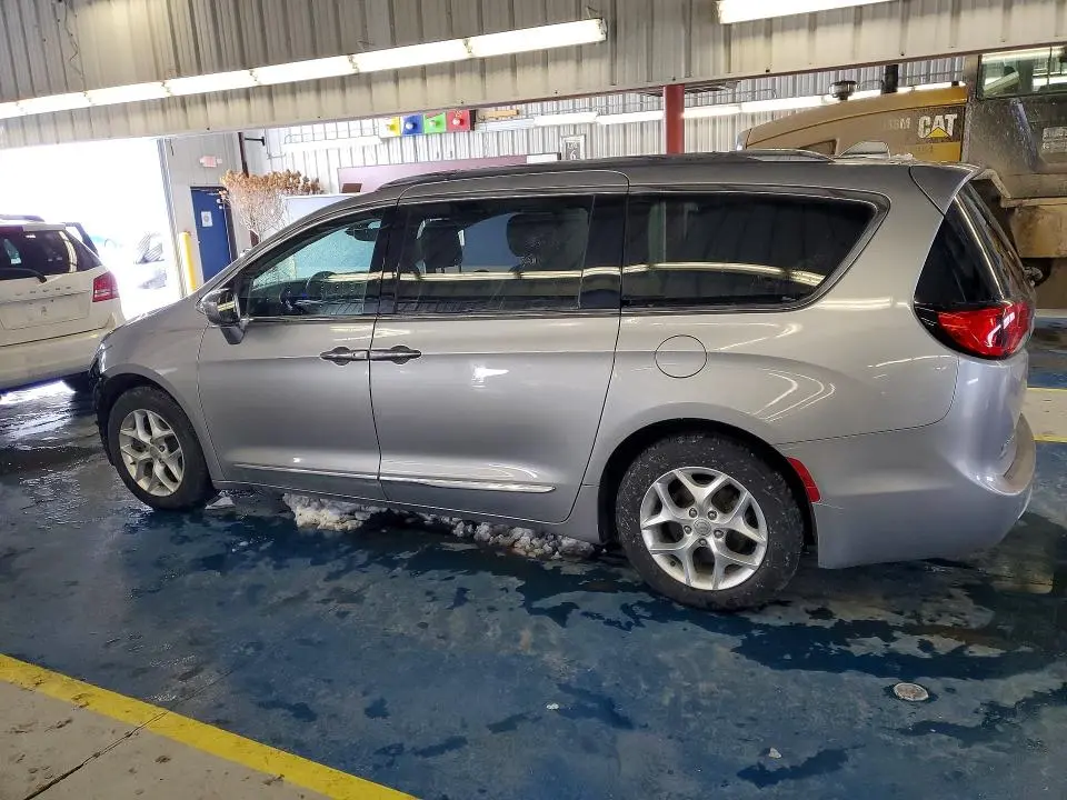 2018 CHRYSLER PACIFICA TOURING L PLUS  