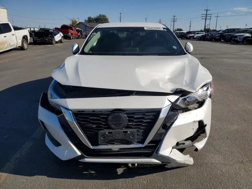 2022 NISSAN SENTRA SV  