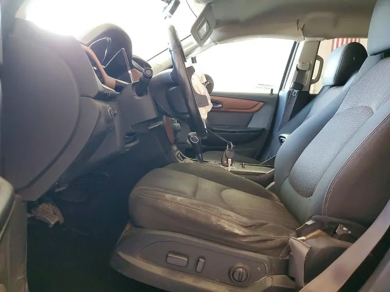 2015 CHEVROLET TRAVERSE LT  