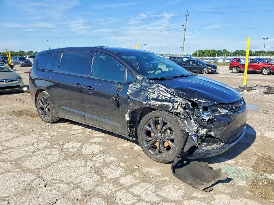 2019 CHRYSLER PACIFICA TOURING PLUS  