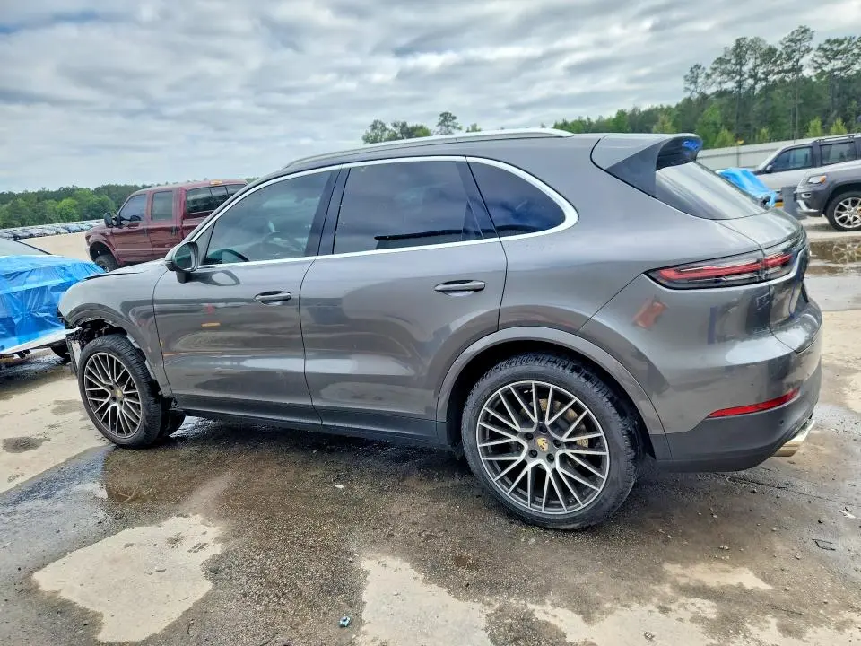 2019 PORSCHE CAYENNE   