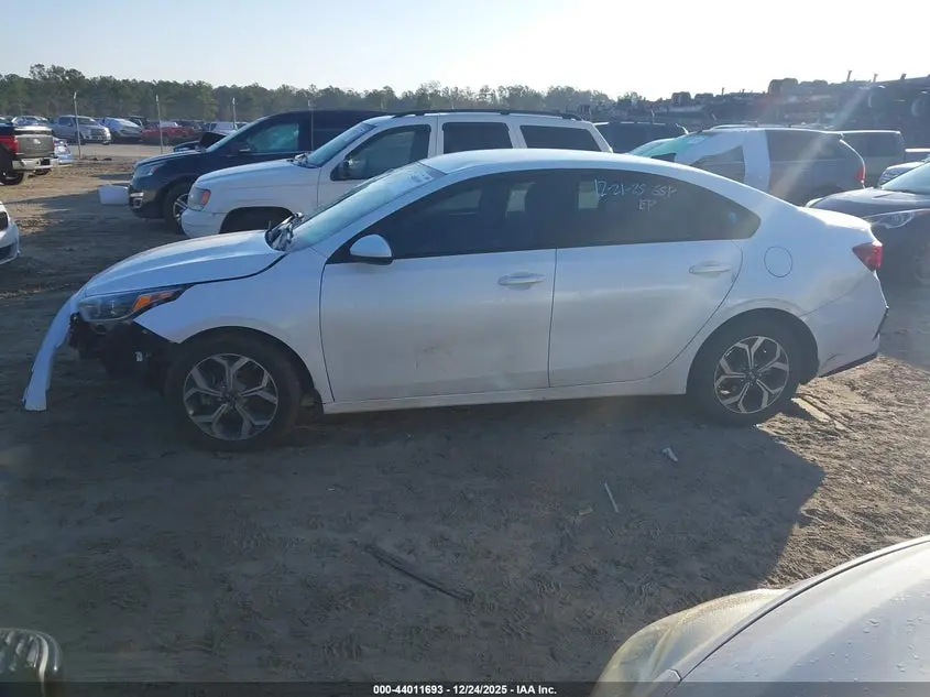 2021 KIA FORTE LXS