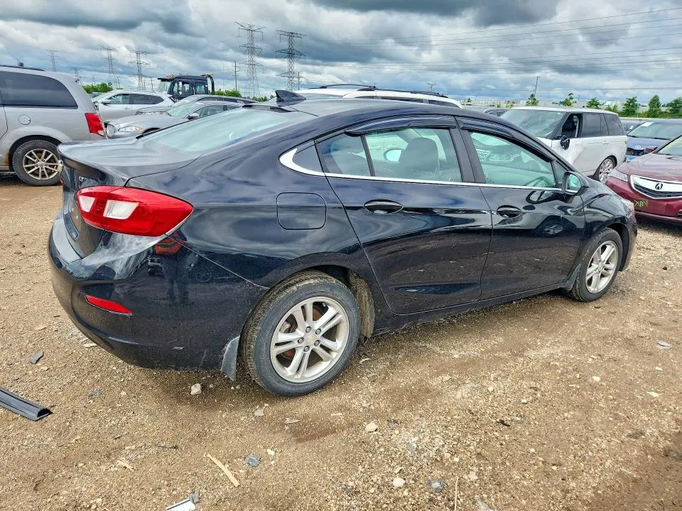 2017 CHEVROLET CRUZE LT  