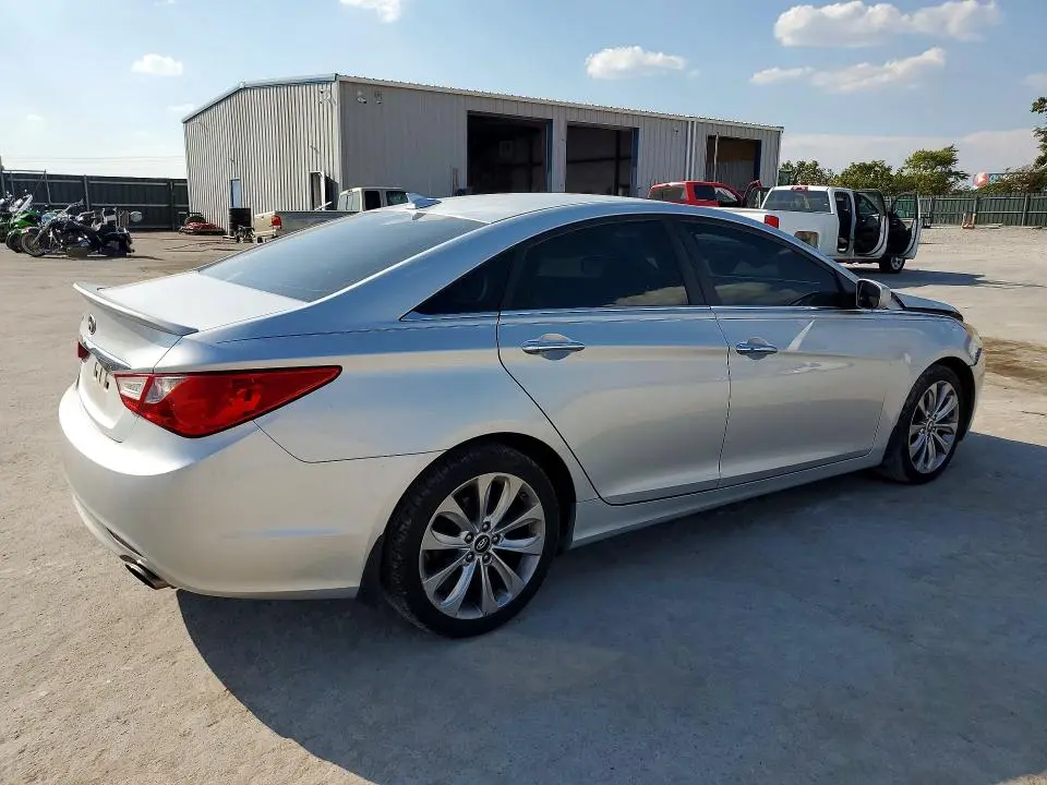 2013 HYUNDAI SONATA SE  